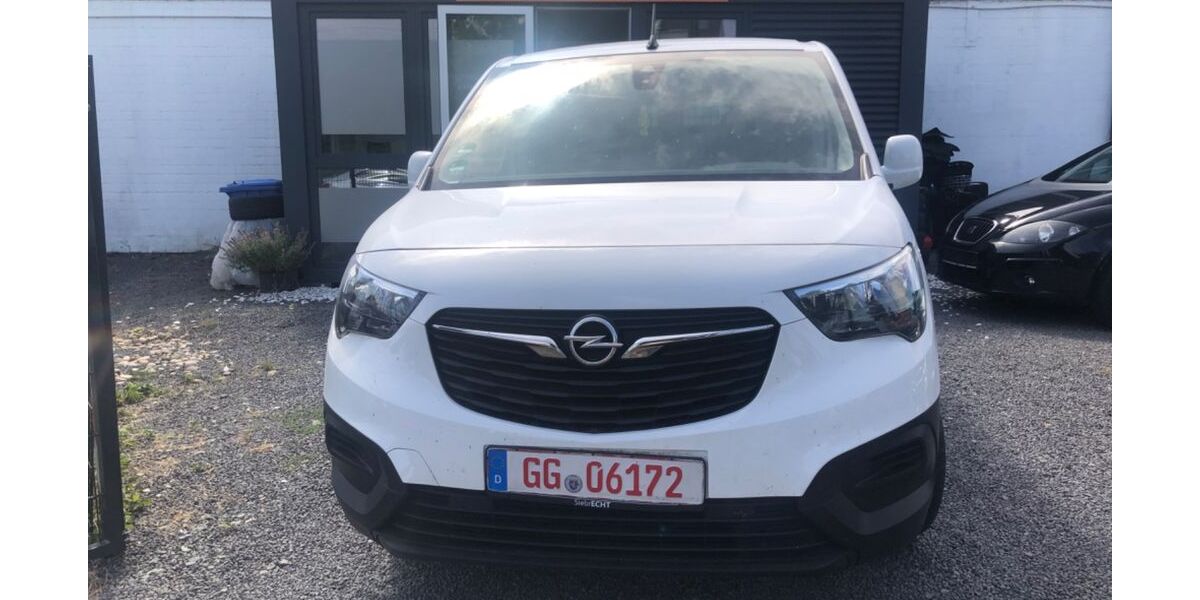 Opel Combo 146.817 km 8.400 &euro; Raunheim 65479
