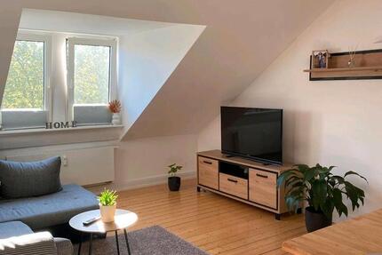 Helle DG Wohnung im Rheingauviertel (2,5ZKB)