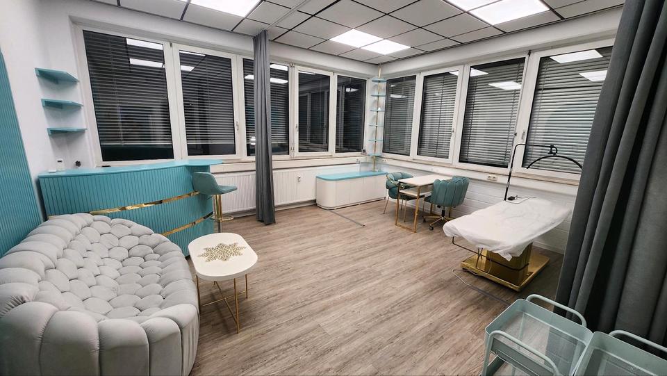 Nachmieter für Komplett eingerichtetes Beauty- & Friseurstudio – sofort starten zimmer
