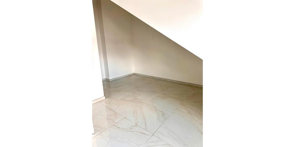 Dachgeschoßwohnung Bischofsheim - 2 Zimmer, 48 m&sup2;, 950&euro; | Angebot:25975094