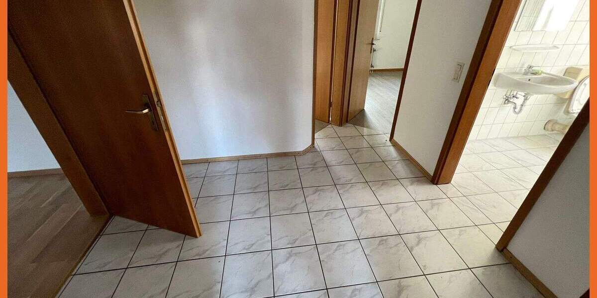 4-ZKB, Balkon, TL-Bad Wanne+Du, Gäste-WC, Keller, Garage möglich 4 zimmer