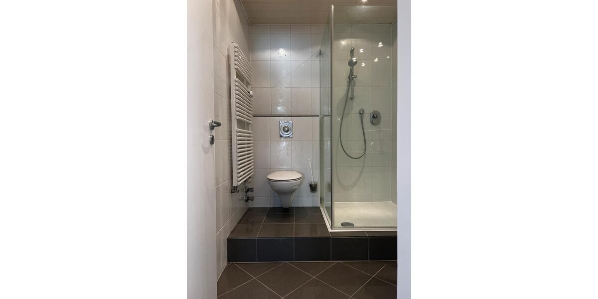 Dachgeschoßwohnung Wiesbaden Bierstadt - 3 Zimmer, 60 m&sup2;, 990&euro; | Angebot:26322093