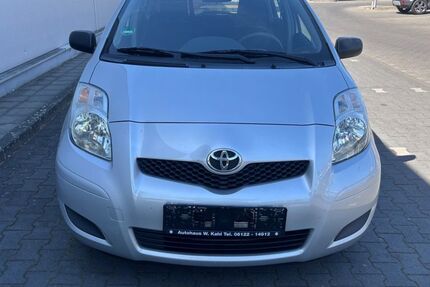 Toyota Yaris 204.530 km 2.899 &euro; Wiesbaden 65201