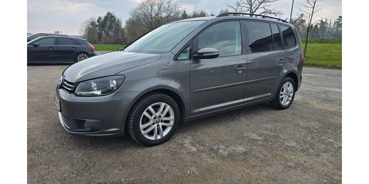 VW Touran 232.000 km 6.499 &euro; Hohenstein 65329