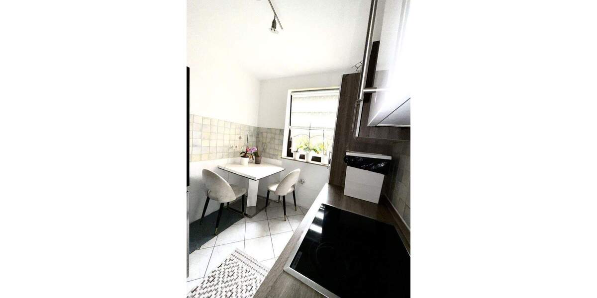 Wohnen mit Wohlfühlfaktor - Traumhafte 4-Zimmer-Wohnung mit Balkon und Tiefgaragenstellplatz 4 zimmer