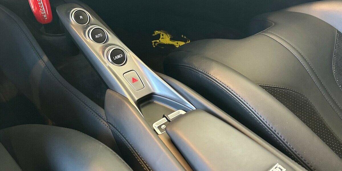 Ferrari F8 Tributo Racing|Lift|Carbon|Service neu|Garantie 15.809 km 275.999 &euro; Mainz-Kostheim 55246