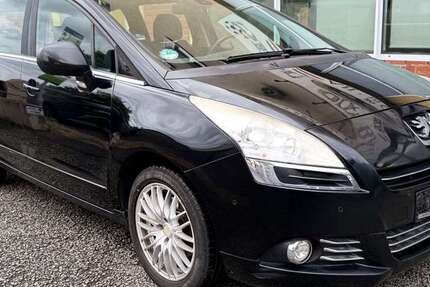 Peugeot 5008 220.000 km 2.800 € Flörsheim 65439