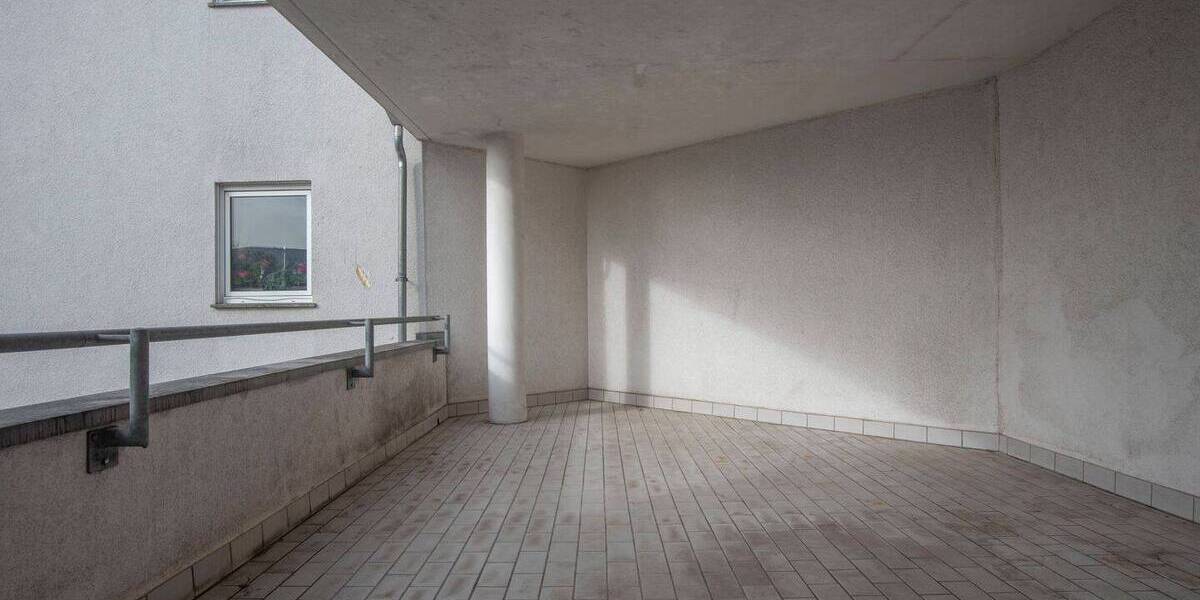 Etagenwohnung Wiesbaden Südost - 2 Zimmer, 81 m&sup2;, 245.000&euro; | Angebot:26160158