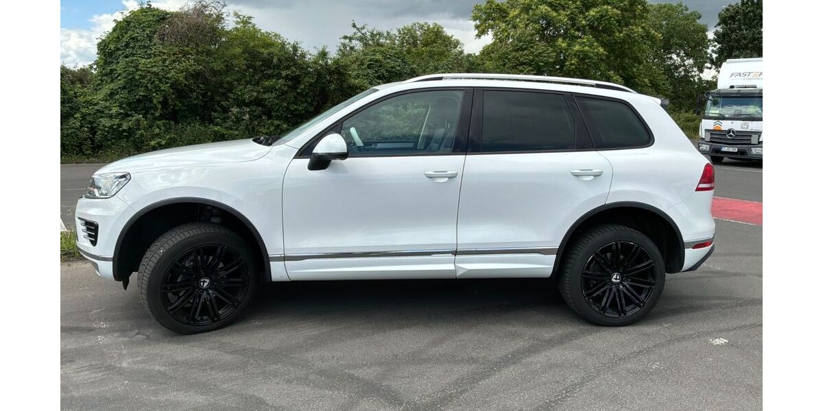 VW Touareg 289.000 km 13.100 &euro; Rüsselsheim 65428