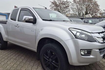 Isuzu D-Max 165.000 km 17.900 &euro; Mainz-Kostheim 55246