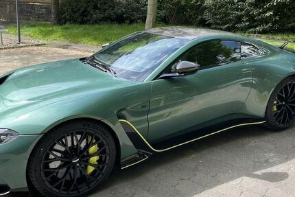 Aston Martin V12 Vantage