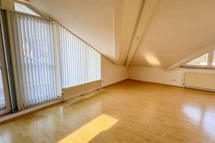 Wohnung Eschborn - 3 Zimmer, 120 m&sup2;, 1.445&euro; | Angebot:25436860