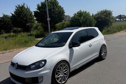 VW Golf 194.000 km 6.300 &euro; Bad soden 65812