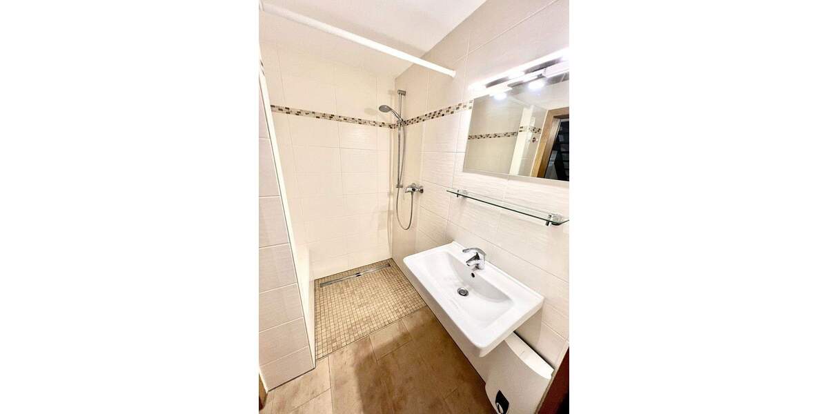 Mehrfamilienhaus, Wohnhaus Bad Soden Altenhain - 4 Zimmer, 90 m&sup2;, 800&euro; | Angebot:25274928