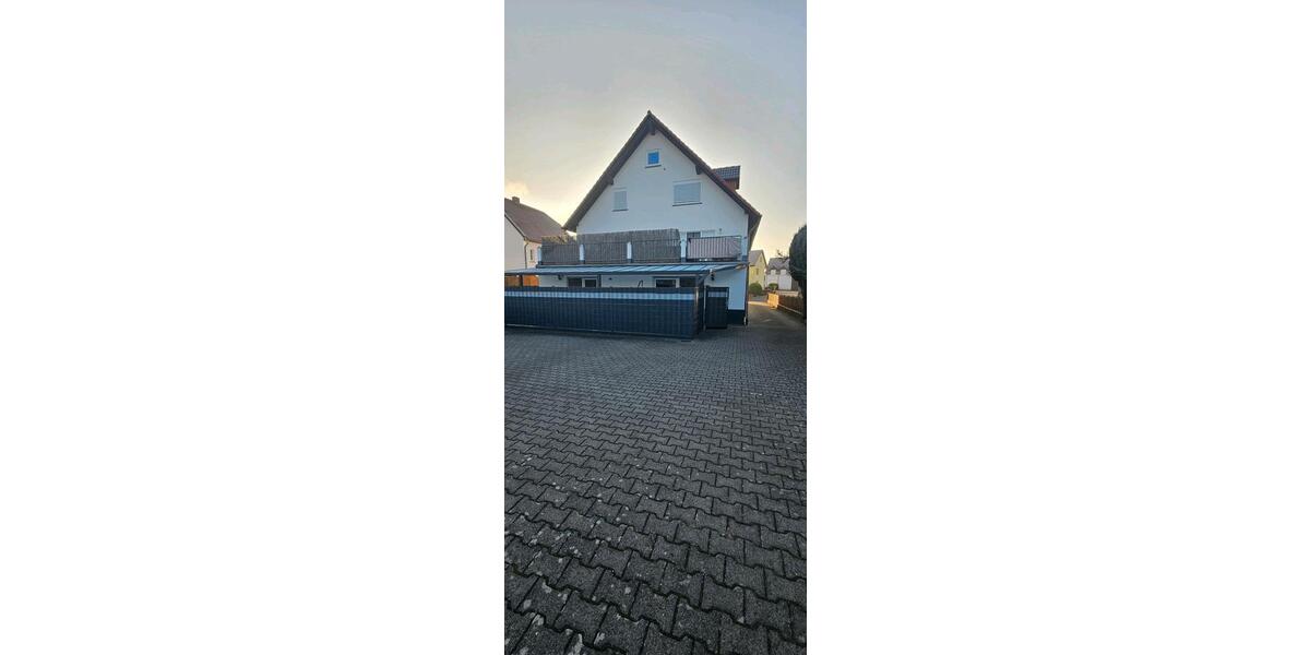 Eigentumswohnung in Top Lage mit überdachter Terasse und Sauna 5 zimmer