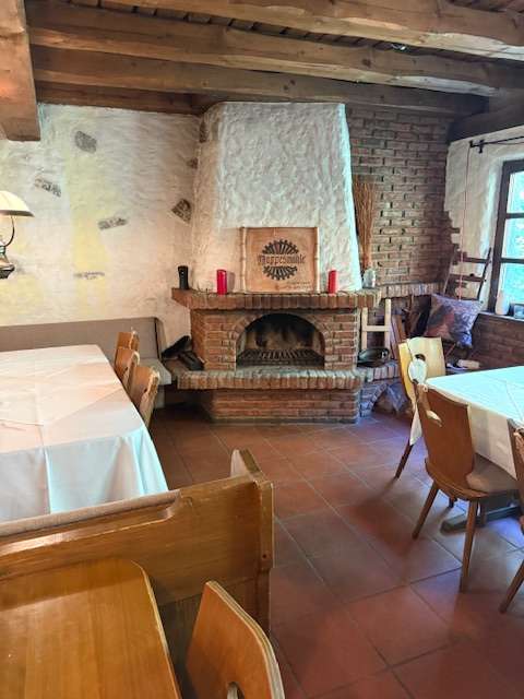 Gastronomie in Weilrod 1.700 € 2000 m² zimmer