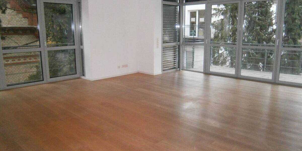 Etagenwohnung Wiesbaden Sonnenberg - 3 Zimmer, 93 m&sup2;, 1.450&euro; | Angebot:26930276