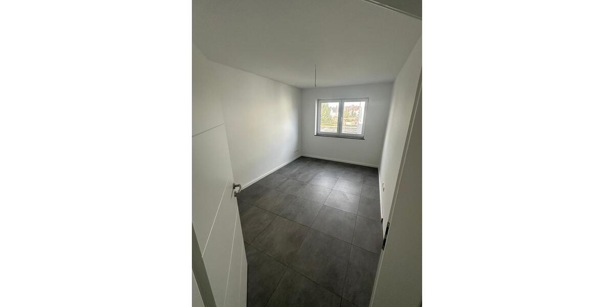 Etagenwohnung Ginsheim-Gustavsburg Gustavsburg - 3 Zimmer, 90 m&sup2;, 1.590&euro; | Angebot:25353147