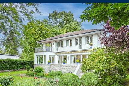 Haus zum Kaufen in Frankfurt 2.890.000 € 282 m² 7 zimmer