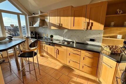 Atemberaubende 2-ZW * hochwertig möbliert * großes, helles Badezimmer * Balkon * Garage zimmer