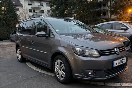 VW Touran 179.500 km 10.950 &euro; Wiesbaden 65189