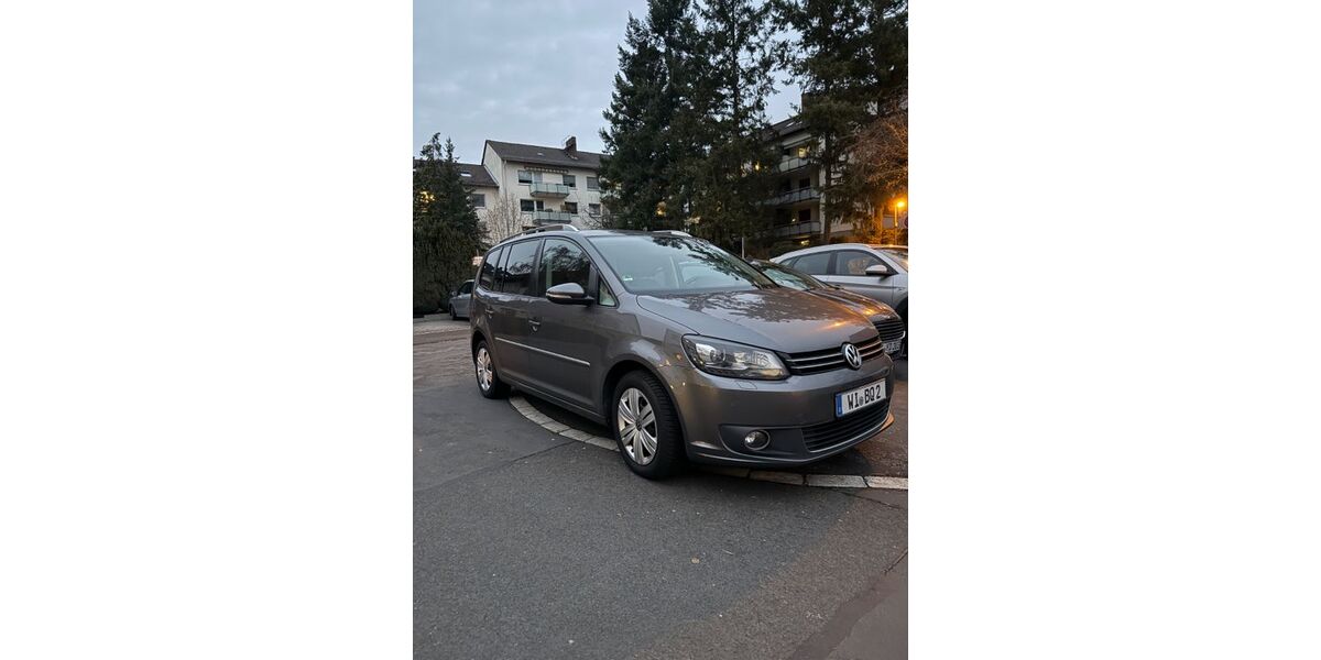 VW Touran 179.500 km 10.950 &euro; Wiesbaden 65189