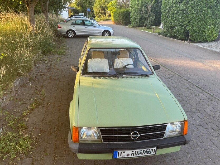 Opel Kadett D 68.016 km 2.999 € Sörgenloch 55270
