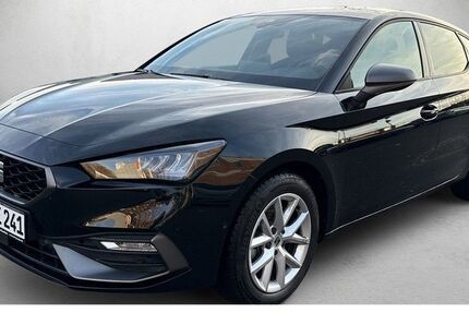 Seat Leon 9.999 km 33.990 € Wiesbaden 65189