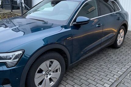 Audi e-tron 152.000 km 19.890 &euro; Aarbergen 65326