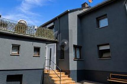 FAMILIENFREUNDLICH, MODERNISIERT IN VERKEHRSGÜNSTIGER LAGE - Haus Bad Camberg | Angebot:27097987