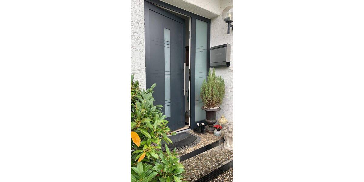 Reihenmittelhaus Idstein - 5 Zimmer, 156 m&sup2;, 1.700&euro; | Angebot:26913715