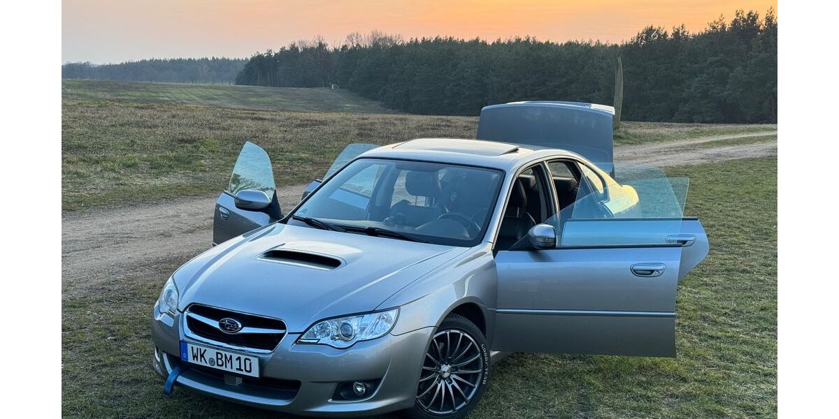 Subaru Legacy 170.000 km 7.750 &euro; Selters 65618
