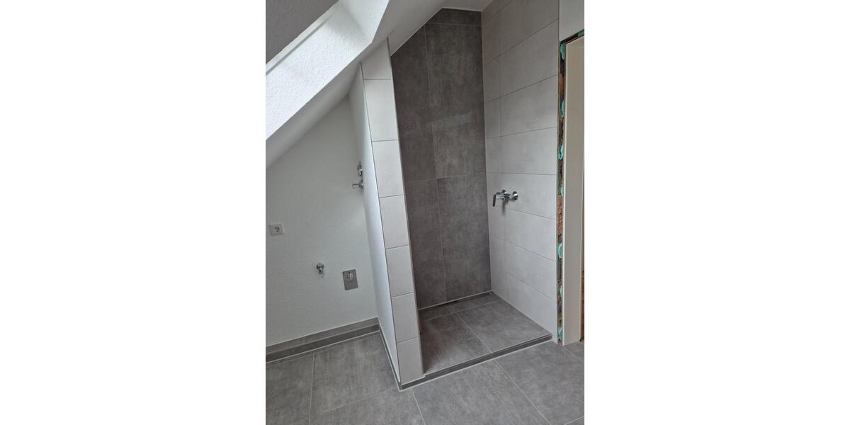 Dachgeschoßwohnung Wiesbaden Mainz-Kostheim - 3 Zimmer, 87 m&sup2;, 1.269&euro; | Angebot:25431440