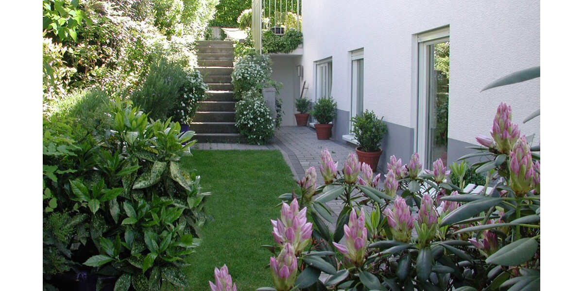 *Wohnkomfort auf allen Ebenen - ruhige Lage - moderne Ausstattung* - Doppelhaushälfte Bad Soden | Angebot:19757407