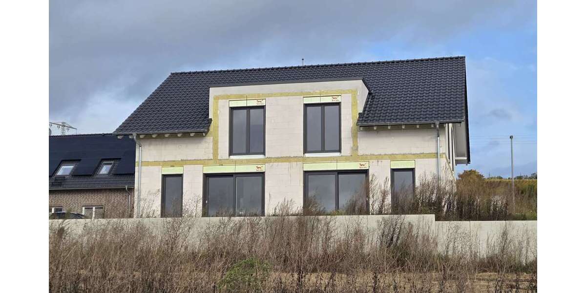 Haus zum Mieten in Stadecken-Elsheim 1.980 € 121 m² 4 zimmer