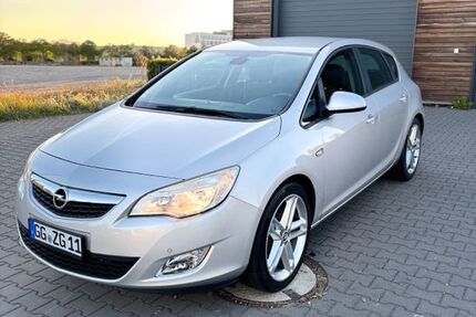 Opel Astra 178.000 km 4.790 &euro; Raunheim 65479