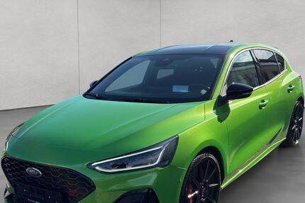 Ford Focus 8.178 km 33.950 € Frankfurt 60386