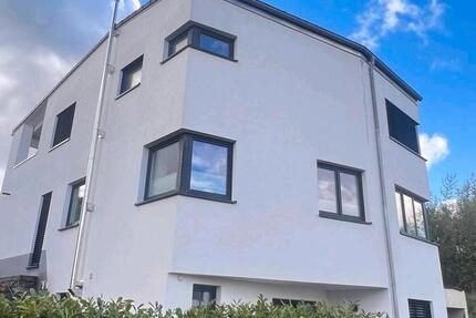 Haus Taunusstein - 6 Zimmer, 200 m&sup2;, 989.000&euro; | Angebot:26715406