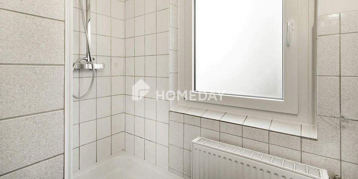 Familienidylle im Grünen - vielseitiges Zweifamilienhaus mit Ausbaureserve 6 zimmer