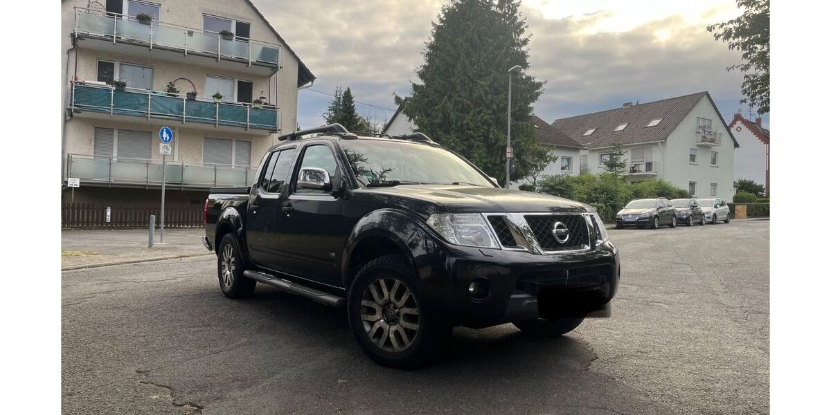 Nissan Navara 168.000 km 13.900 &euro; Wiesbaden 65191