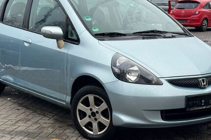Honda Jazz 294.000 km 1.480 &euro; Wiesbaden 65201