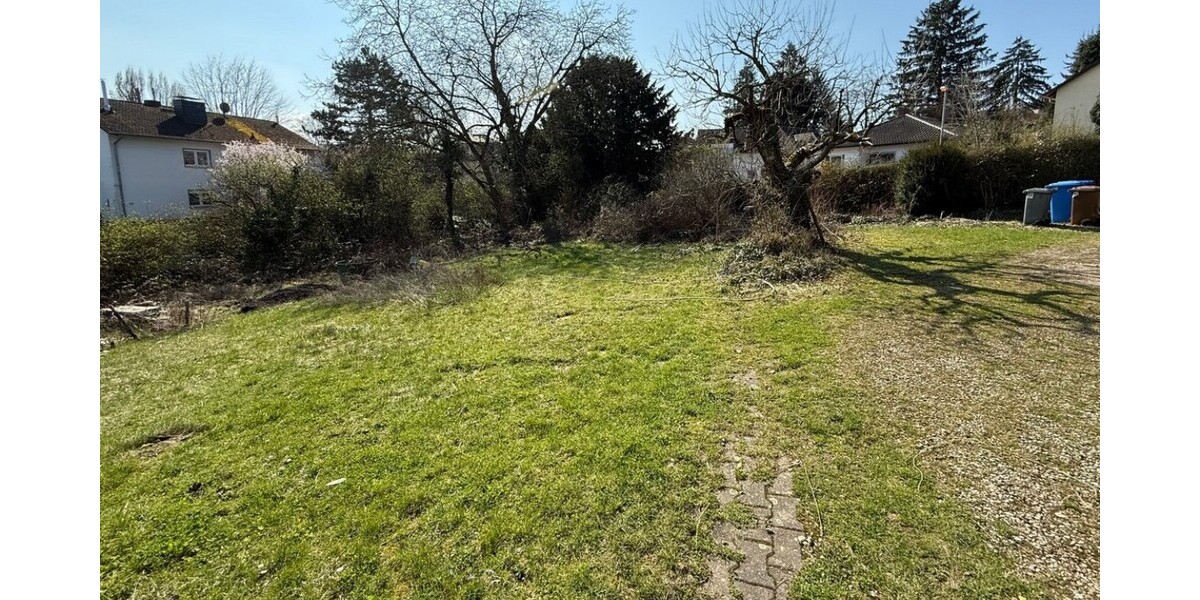 Hofheim: Individualisten aufgepasst. Altbestand mit großem Grundstück, oder zusätzlichem Bauplatz - Einfamilienhaus Hofheim | Angebot:26084064