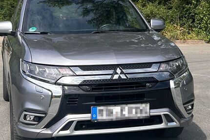 Mitsubishi Outlander 87.000 km 21.000 &euro; Eschborn 65760