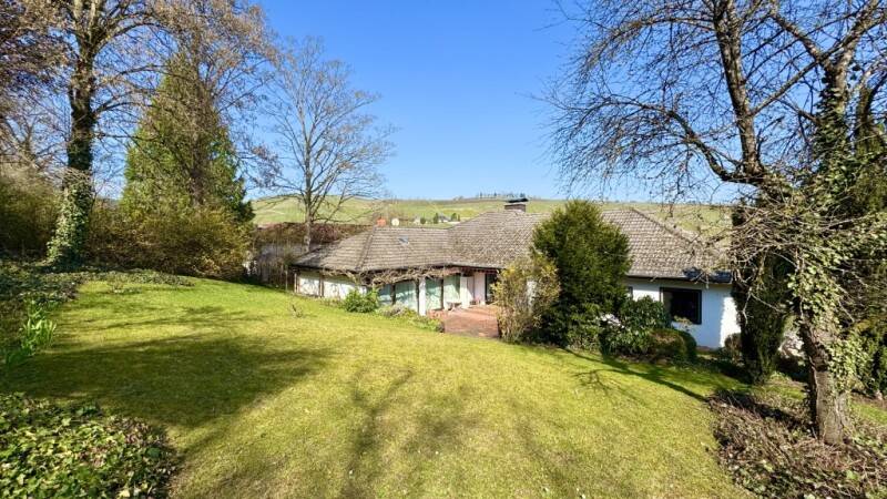 Etagenwohnung Eltville - 6 Zimmer, 222 m&sup2;, 665.000&euro; | Angebot:25958833