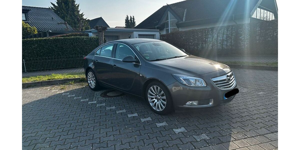 Opel Insignia 125.000 km 9.299 &euro; Rüsselsheim 65428