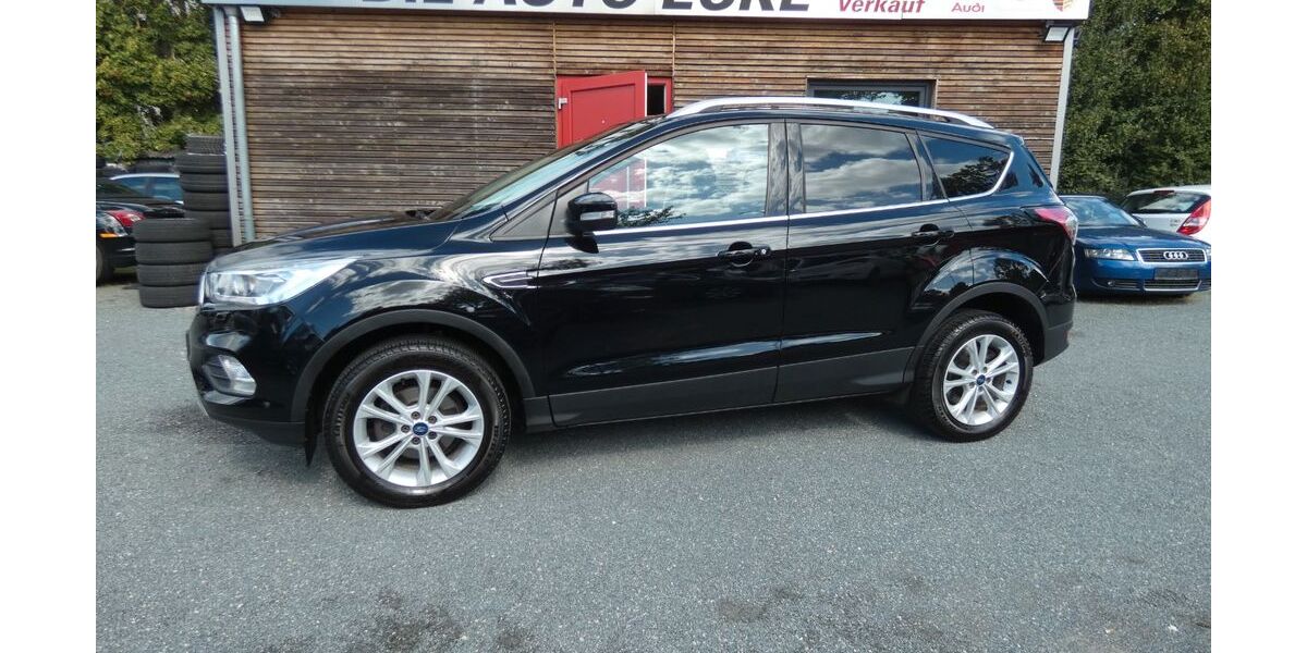 Ford Kuga 82.479 km 13.950 € Rüsselsheim 65428