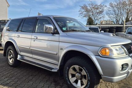 Mitsubishi Pajero 170.000 km 10.900 &euro; Mainz-Kostheim 55246