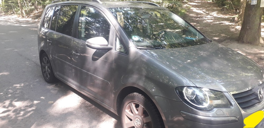 VW Touran 242.000 km 4.950 € Ginsheim-Gustavsburg 65462