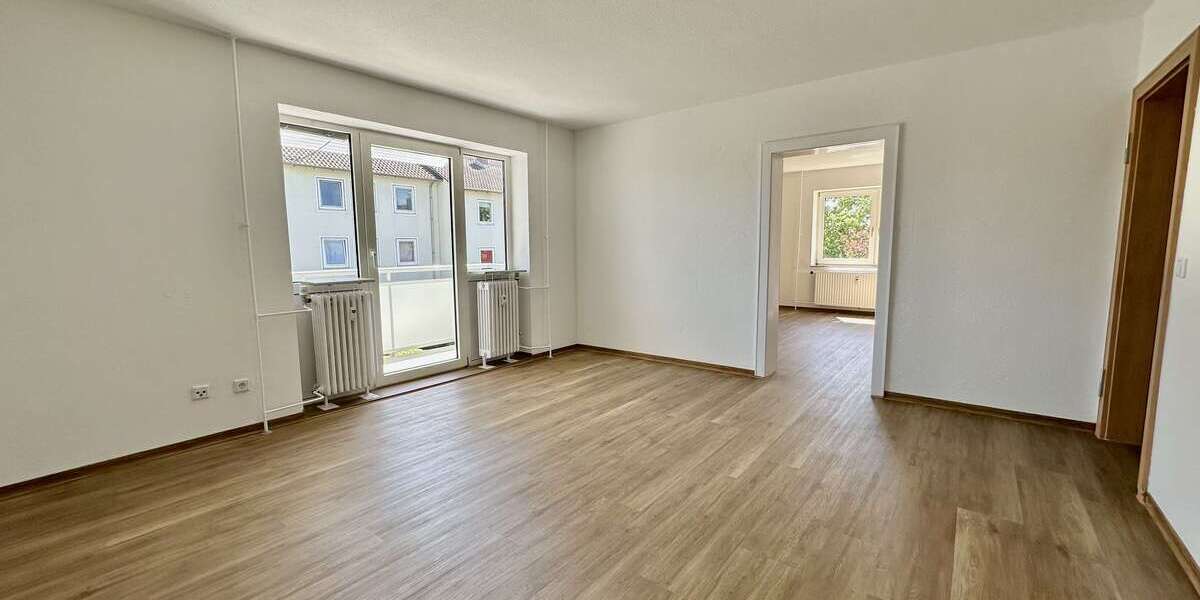 Etagenwohnung Wiesbaden Biebrich - 4 Zimmer, 85 m&sup2;, 1.150&euro; | Angebot:26442756