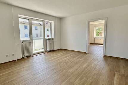 Wohnung Wiesbaden Biebrich - 4 Zimmer, 85 m&sup2;, 1.150&euro; | Angebot:26442756